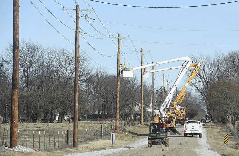 Utilities installing solar power operations in Missouri, Kansas